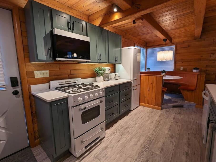 Cortland Base Camp 빌라 외부 사진